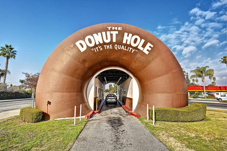 The Donut Hole

Custom sizes, finishes and canvas available. Please contact us for further information. Unless otherwise noted the image floats on the printed sheet. A paper white border (approx. 2 inches on all sides) will be around the entire image.